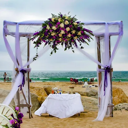 Hibiscus Centrum Private Pool Family