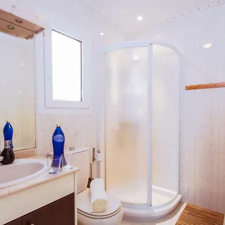 Hibiscus Centrum Private Pool Family Villa *