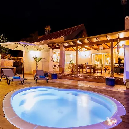 Hibiscus Centrum Private Pool Family * Corralejo