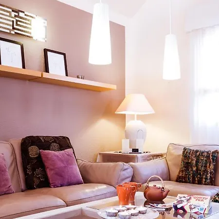 Hibiscus Centrum Private Pool Family Villa *