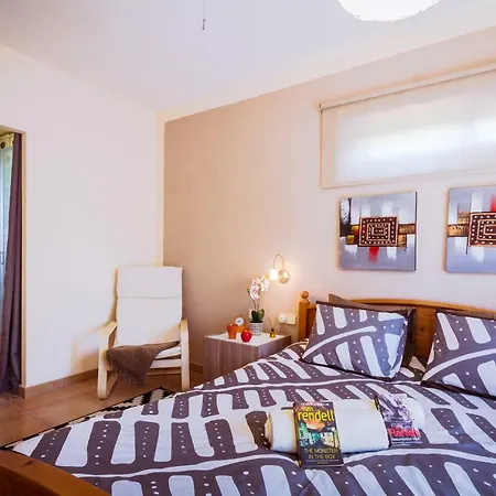 Hibiscus Centrum Private Pool Family Villa *