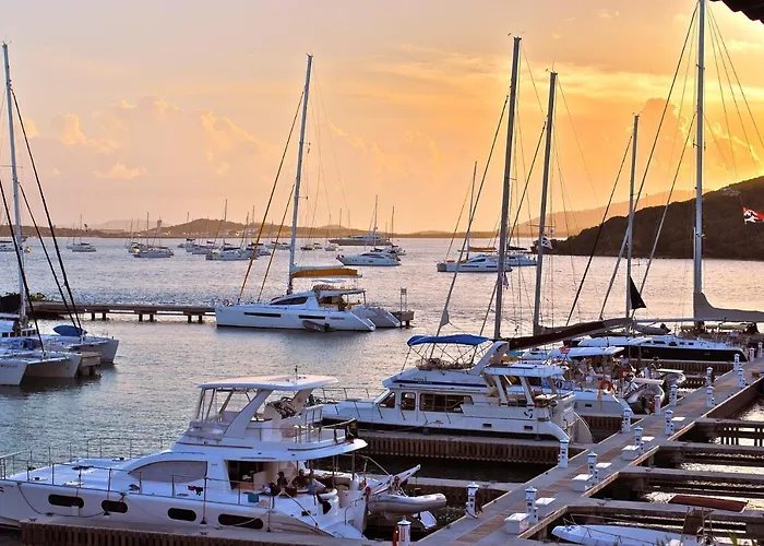 Hibiscus Centrum Private Pool Family *