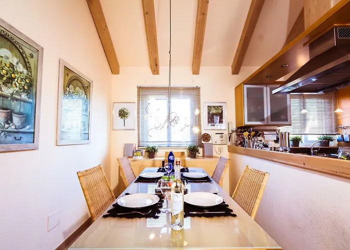 Hibiscus Centrum Private Pool Family 别墅 *